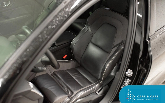 Volvo V60 cena 122900 przebieg: 101736, rok produkcji 2020 z Skalbmierz małe 254